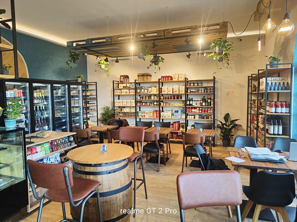 Il Mercato Raffinato Delikát bolt és kávézó