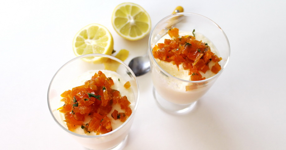 Limonin mousse s suhimi marelicami 