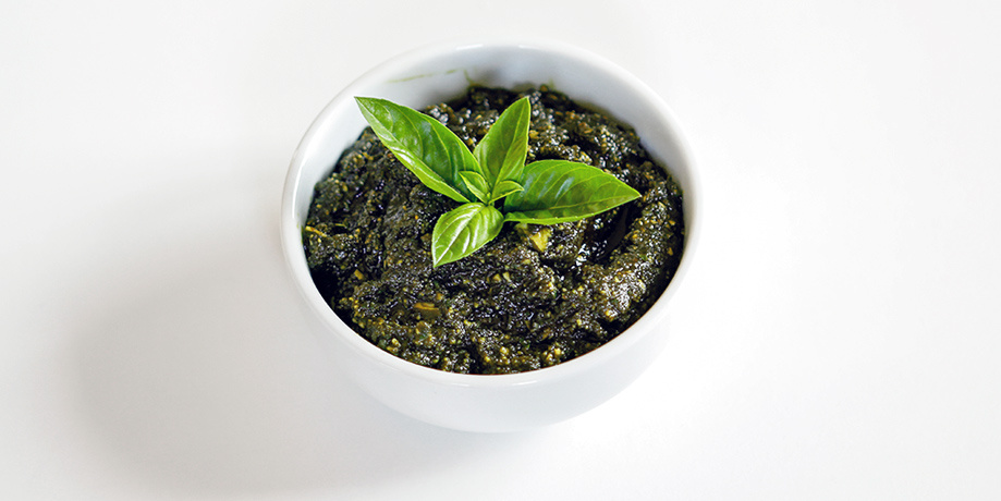 Domači pesto s Pödör bučnim oljem 