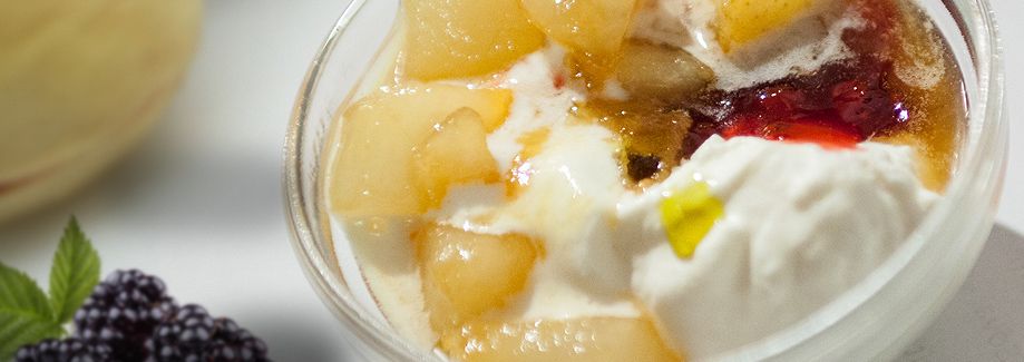 Ricotta mousse s Pödör pistacijevim oljem 